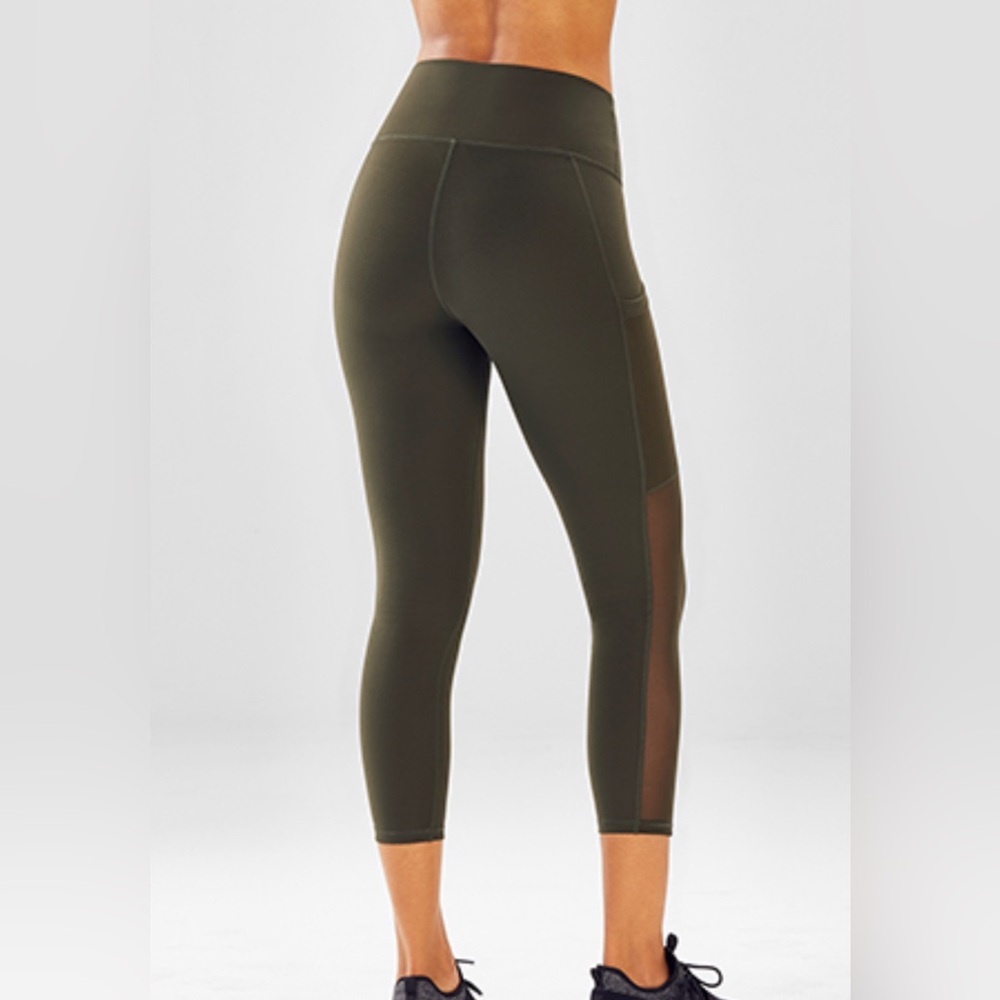 Fabletics On-The-Go high waisted Powerhold cropped leggings